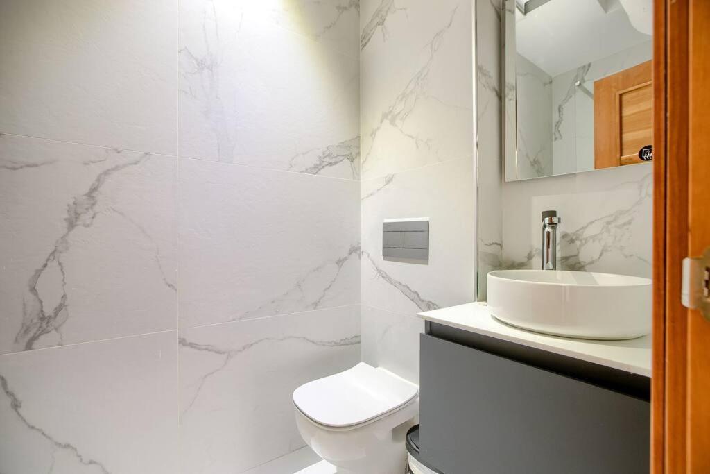 Great Flat In The Center Of Madrid-Comend-3-I Exterior photo
